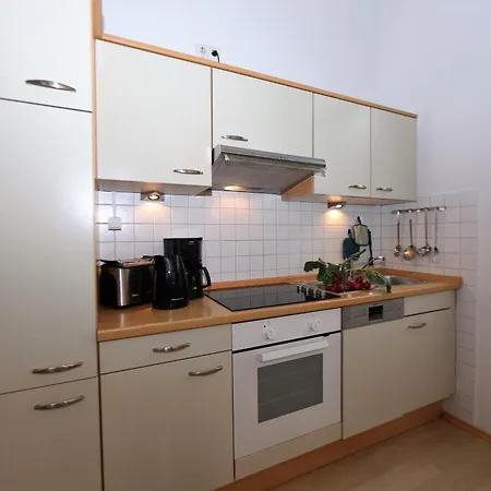 Brise To Hus App 03 *